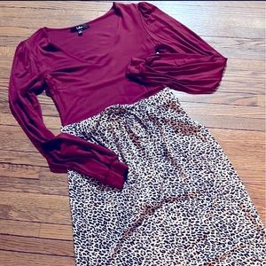 Lulus bodysuit and leopard weekender skirt, both size small, never worn.